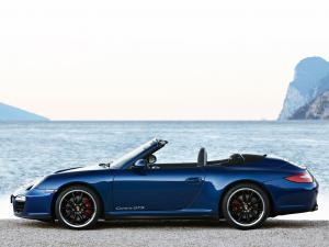 Porsche 911 Carrera GTS Cabriolet 2010 года